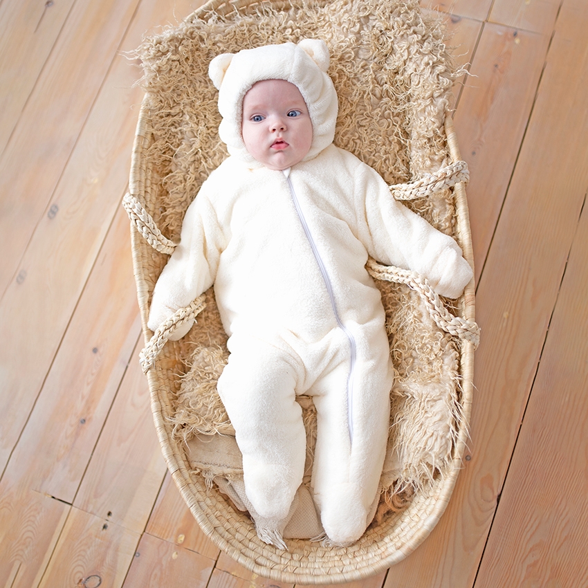 Bolajoningizni mayinlikka o'rang: shirin tushlar uchun paxta kombinezoni, kichik ayiqcha